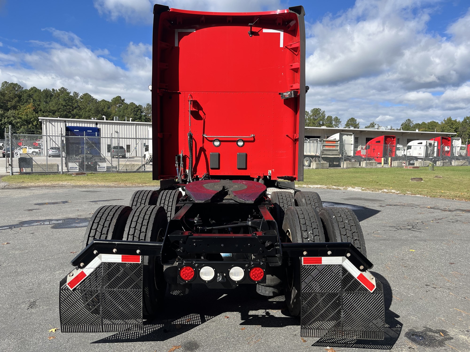 2022 Kenworth T680 in Richmond, VA — photo 4