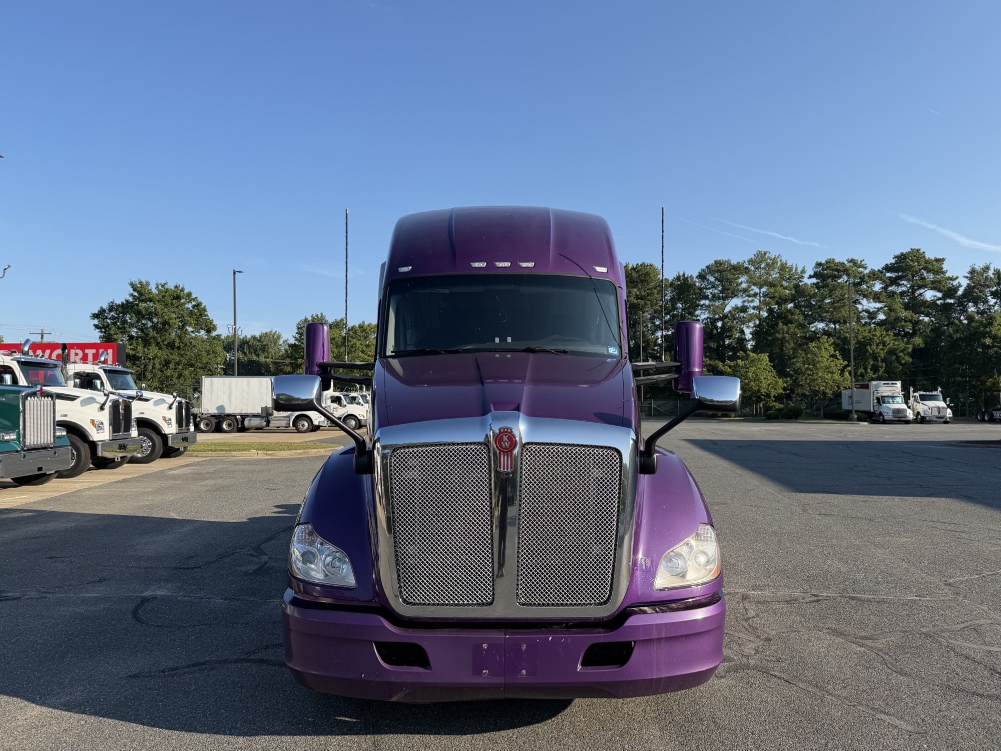 2022 Kenworth T680 in Chesapeake, VA — photo 2