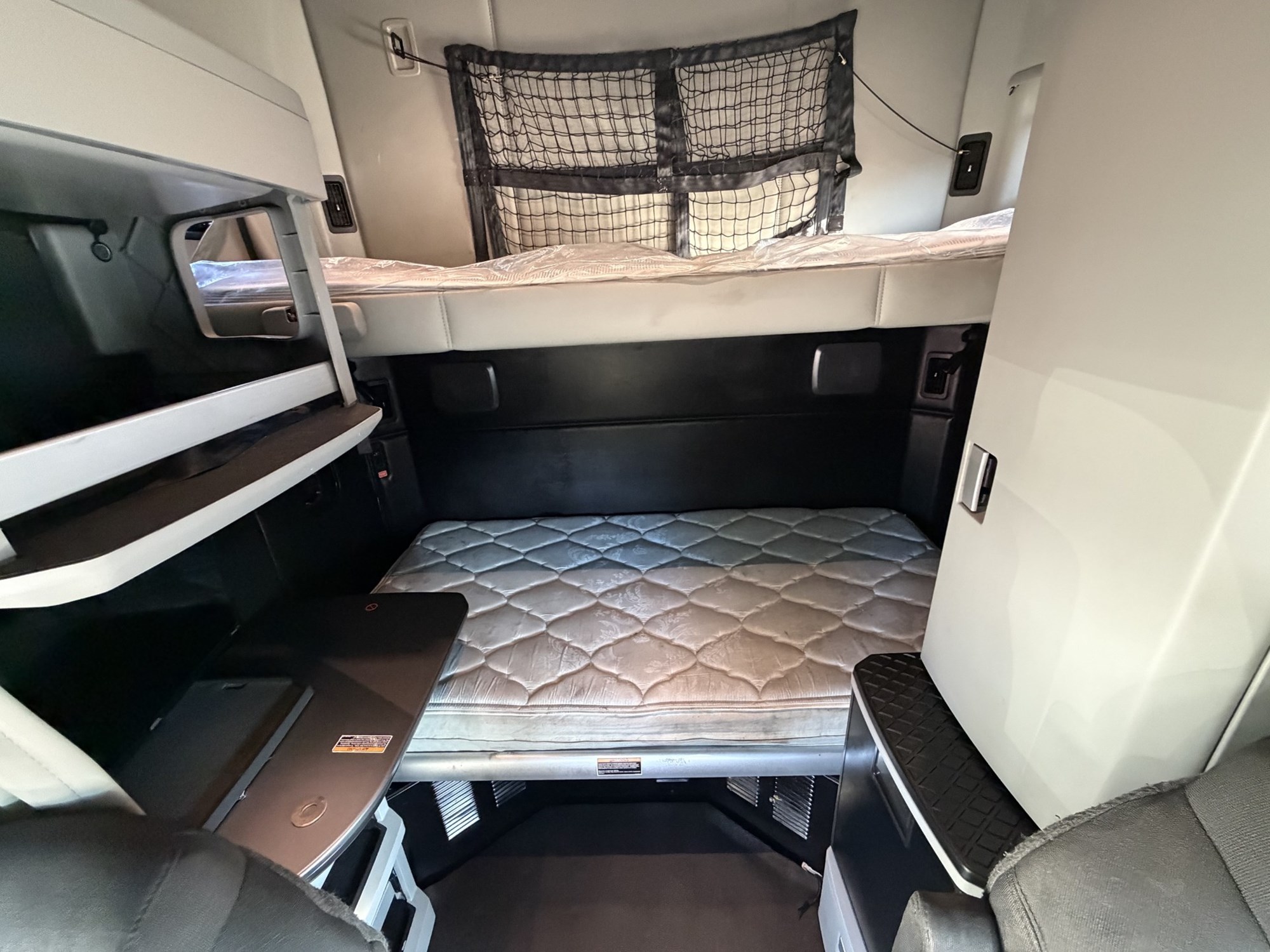 2022 Kenworth T680 in Chesapeake, VA — photo 4