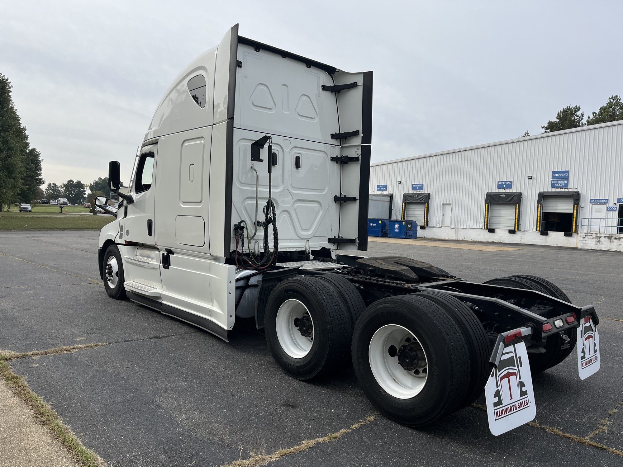 2022 Freightliner Cascadia 2022 Freightliner Cascadia - image 6 of 6