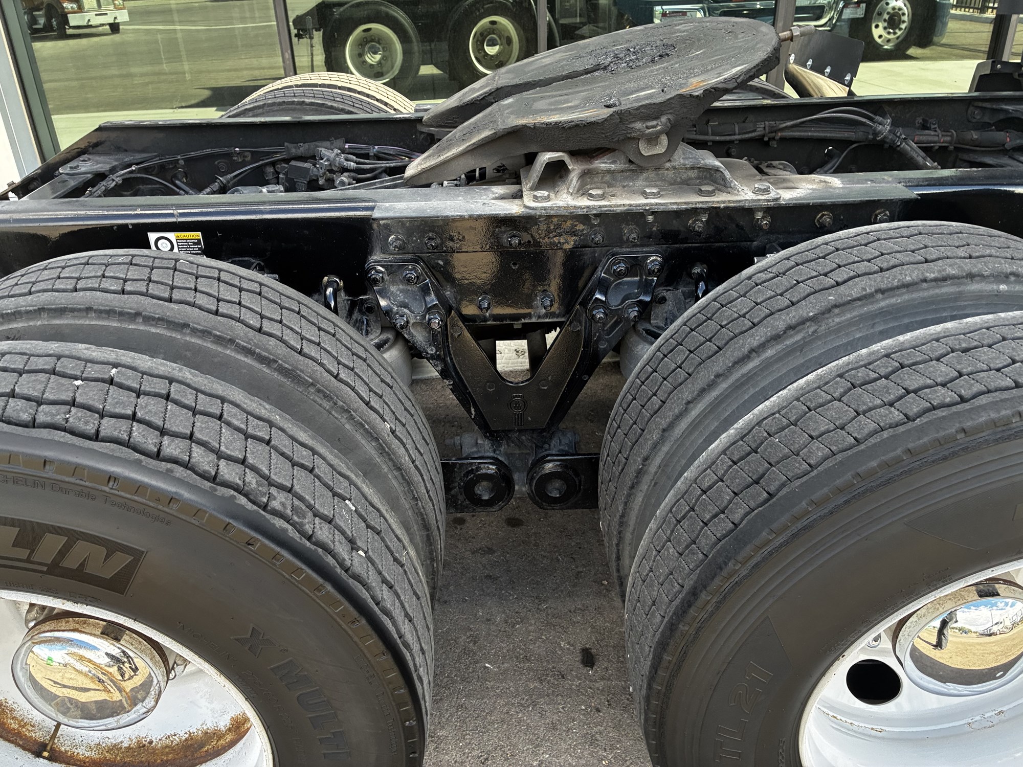 2023 Kenworth T680 Next Gen - image 4 of 6