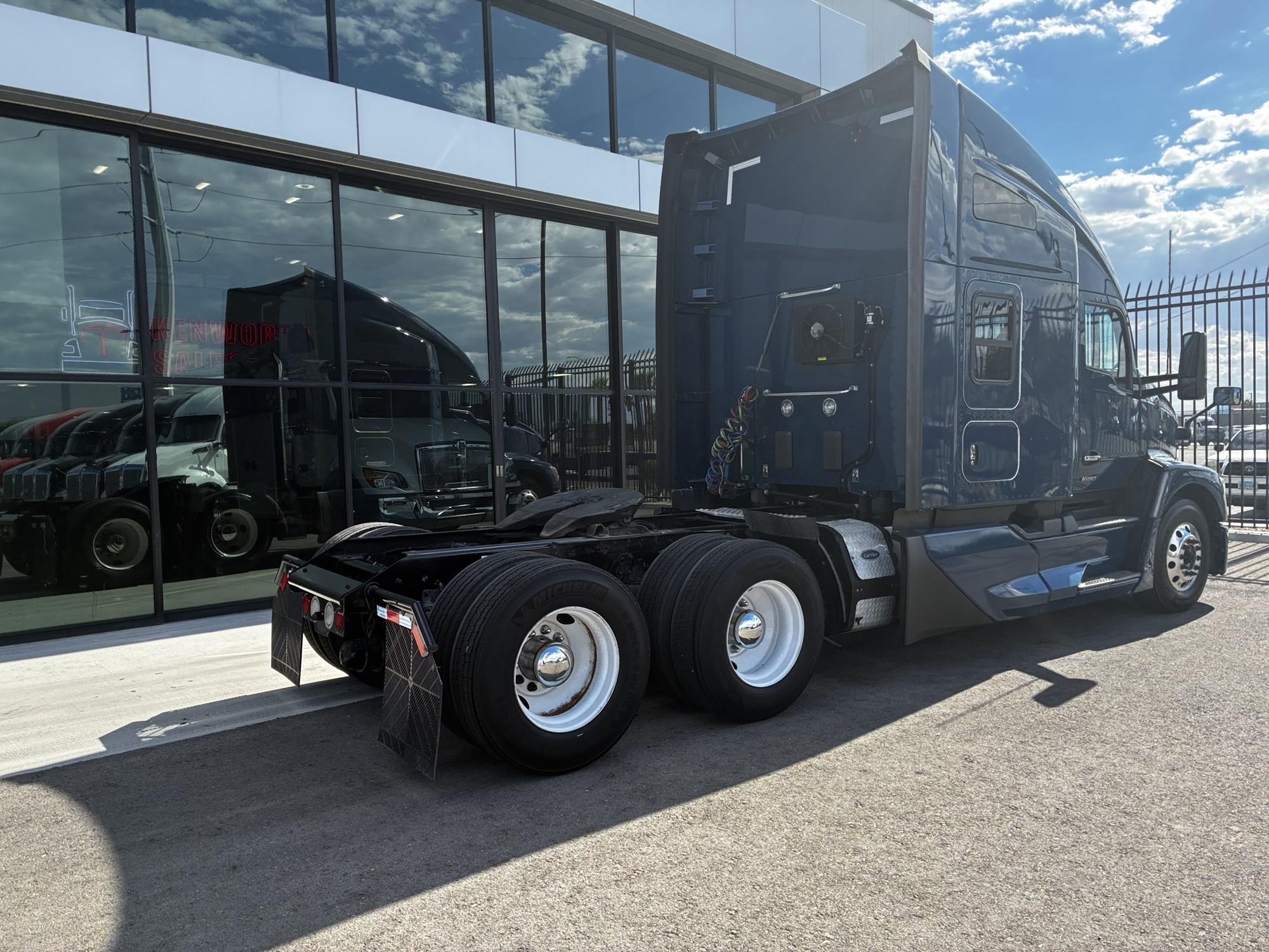 2023 Kenworth T680 Next Gen - image 5 of 6