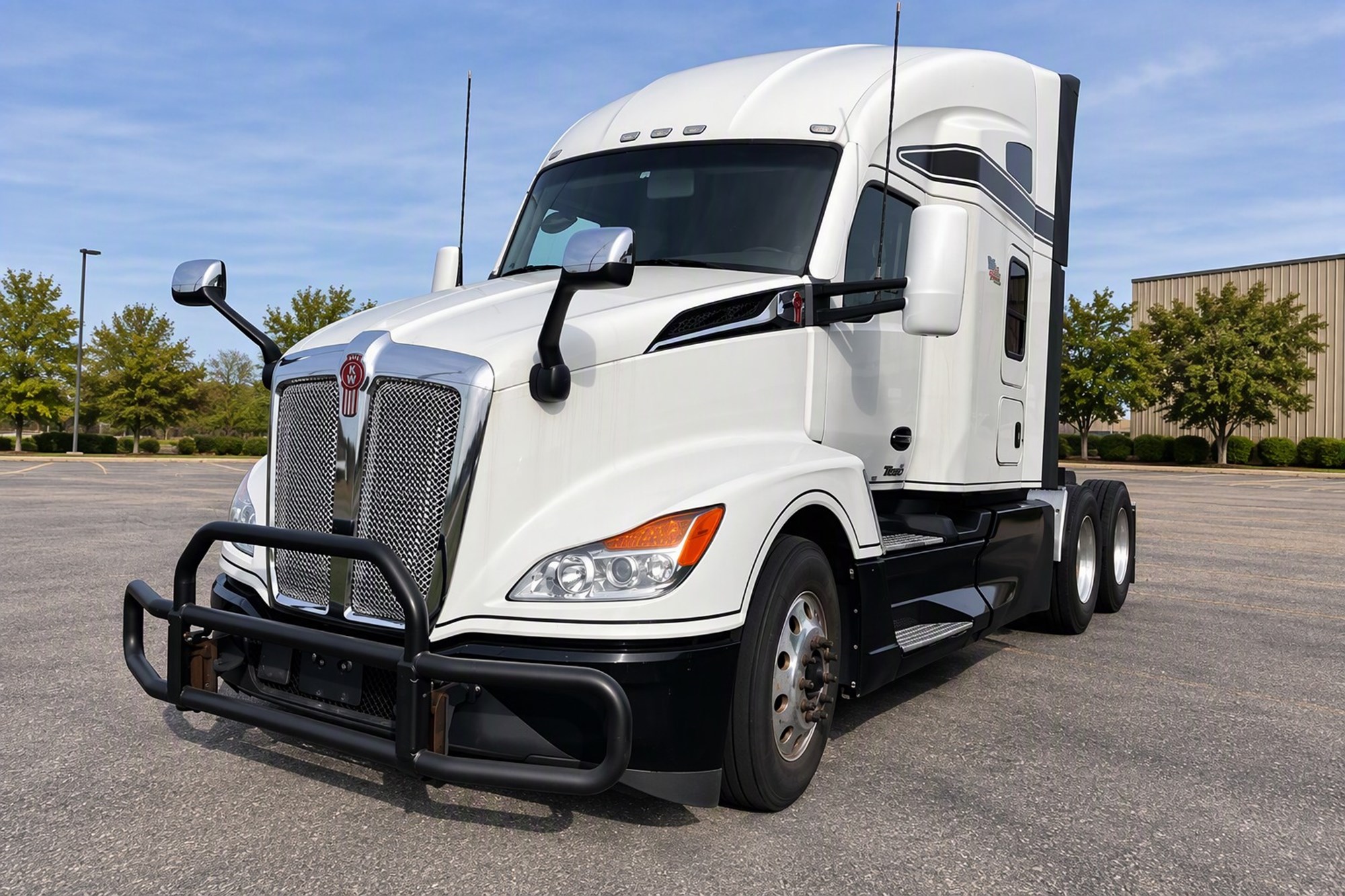 2023 Kenworth T680 in Hagerstown, MD