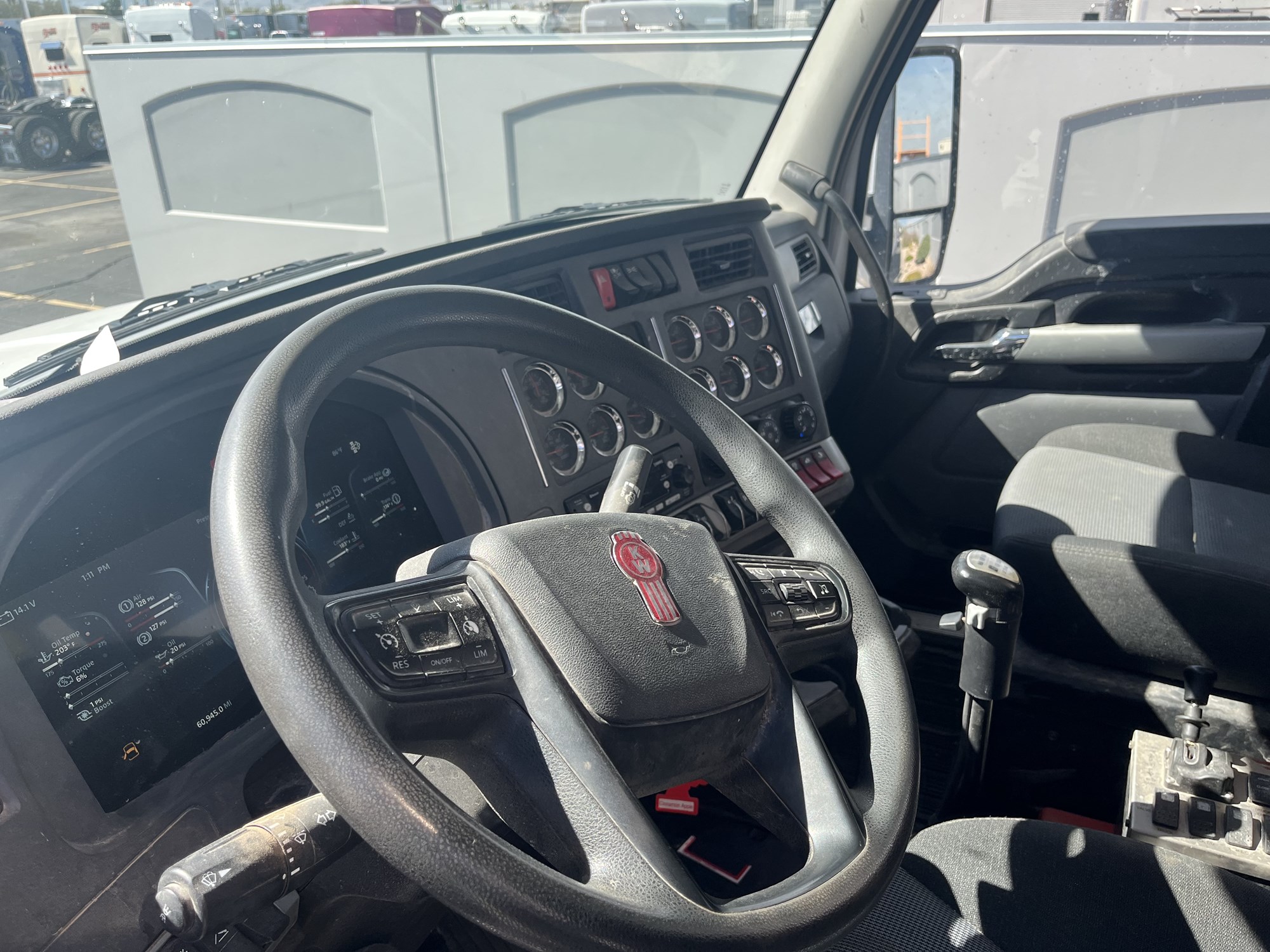 2023 Kenworth T880 2023 Kenworth T880 - image 6 of 6