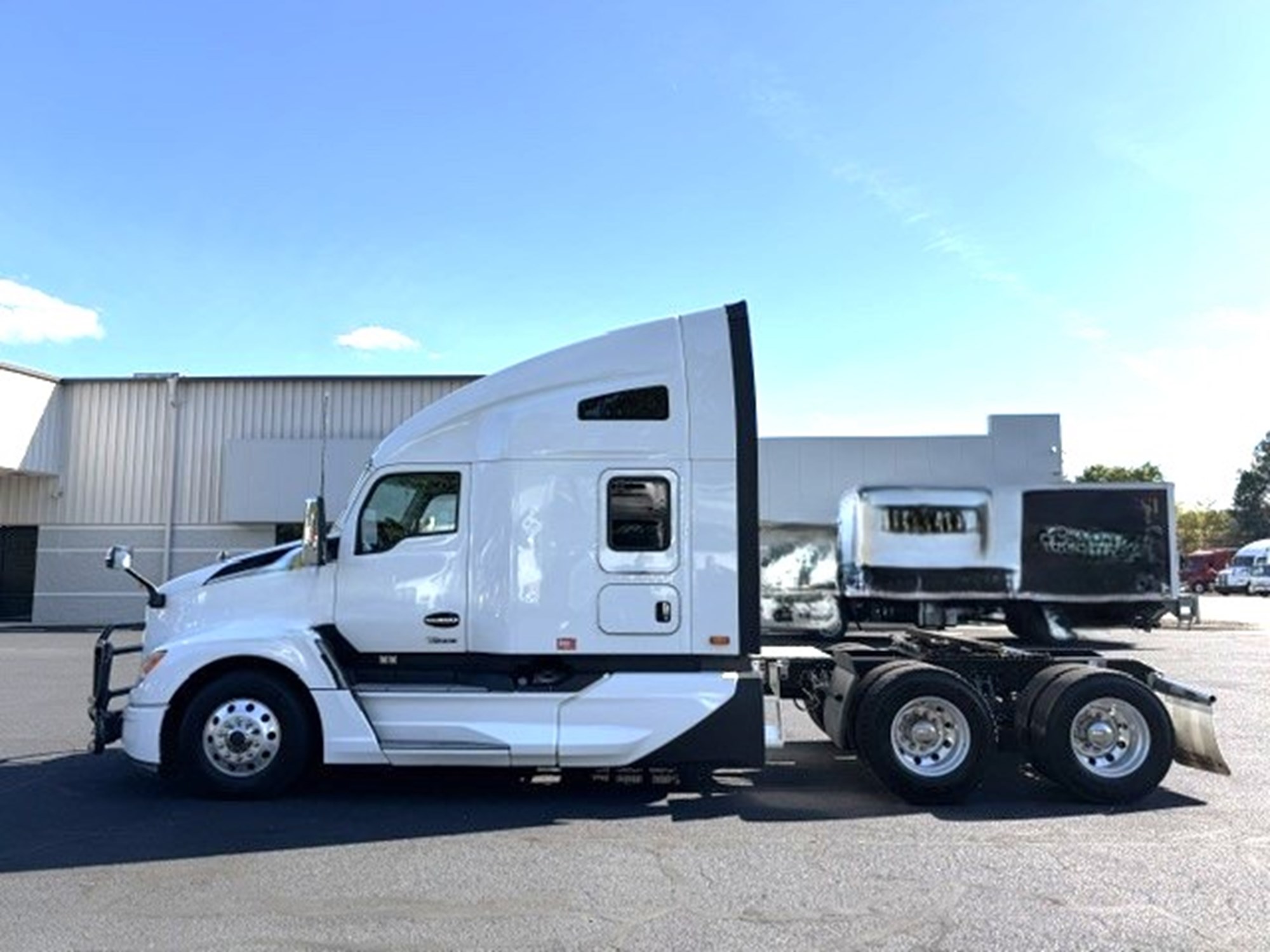 2023 Kenworth T680 Next Gen 2023 Kenworth T680 Next Gen - image 1 of 6