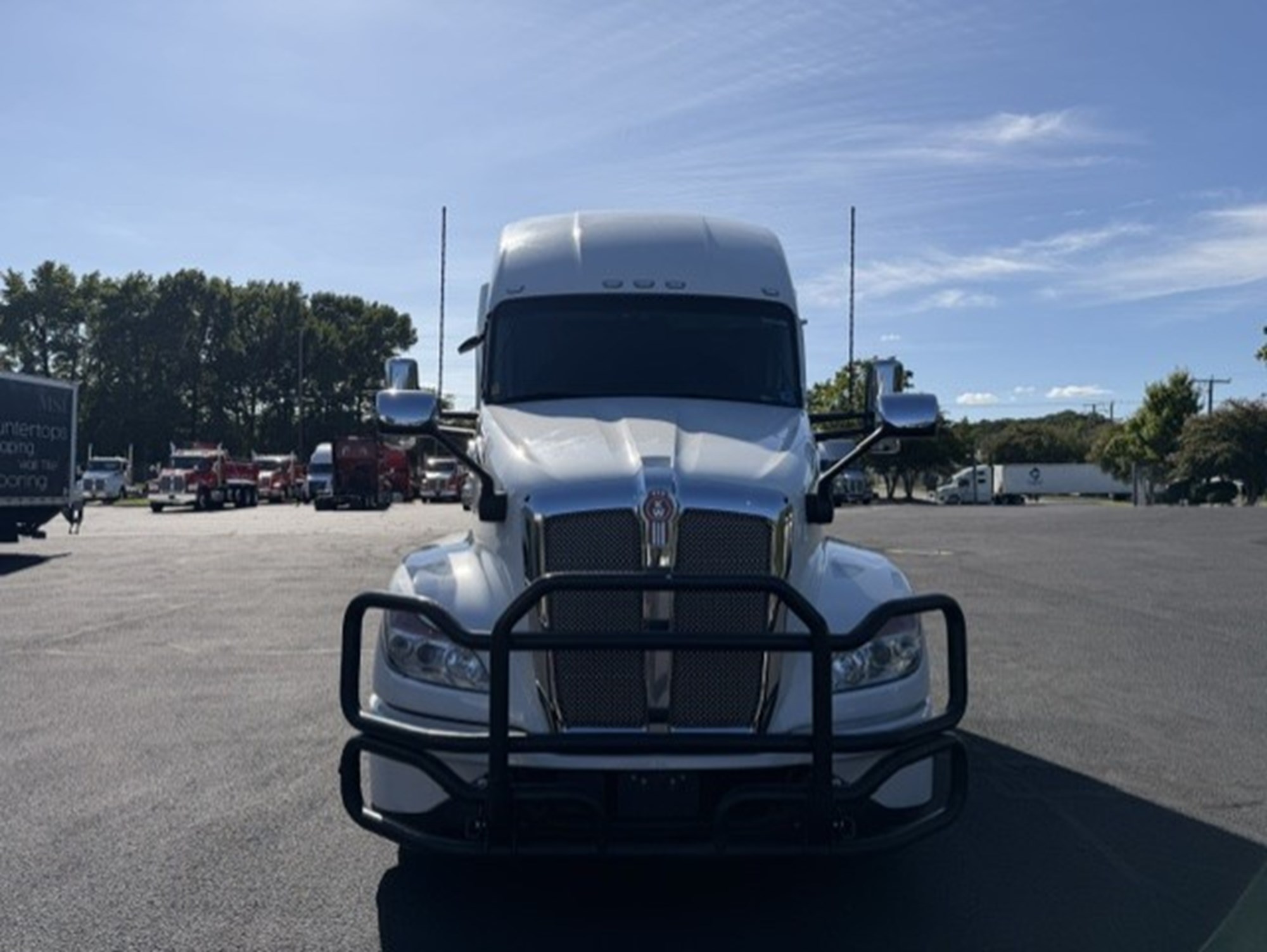 2023 Kenworth T680 Next Gen 2023 Kenworth T680 Next Gen - image 3 of 6
