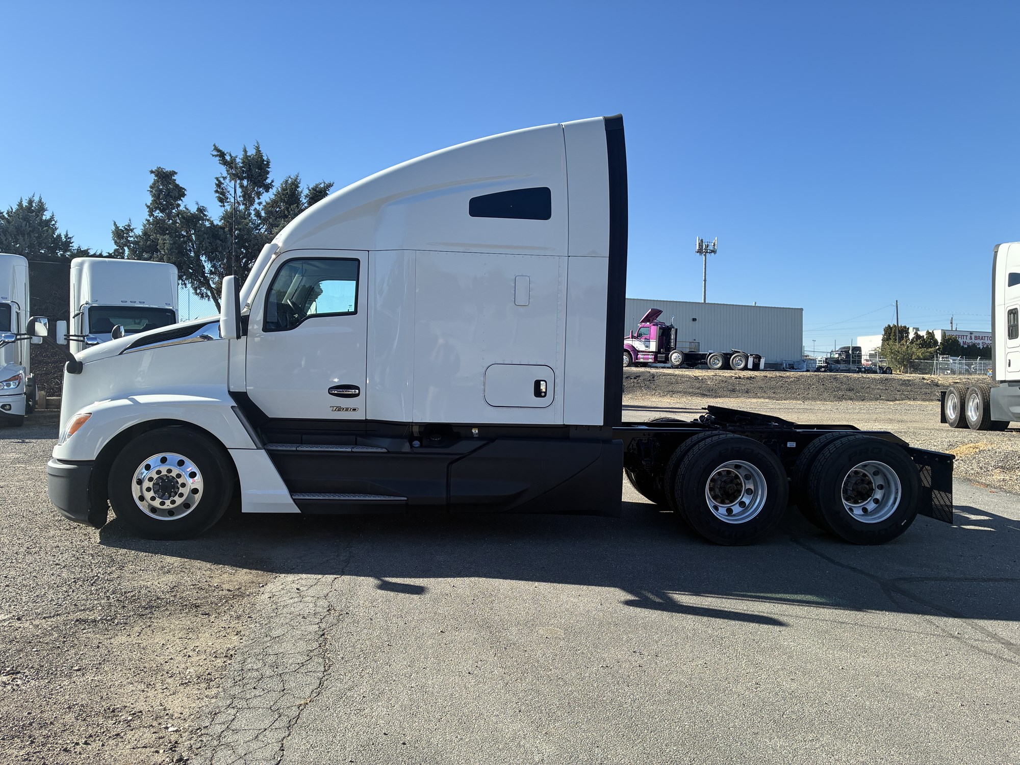 2023 Kenworth T680 Next Gen 2023 Kenworth T680 Next Gen - image 2 of 6