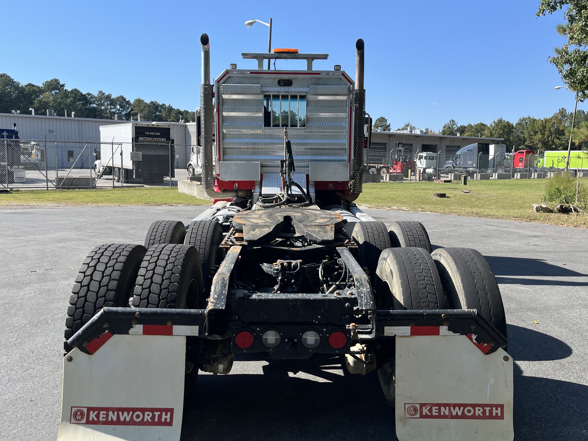 2024 Kenworth T880 - image 5 of 6