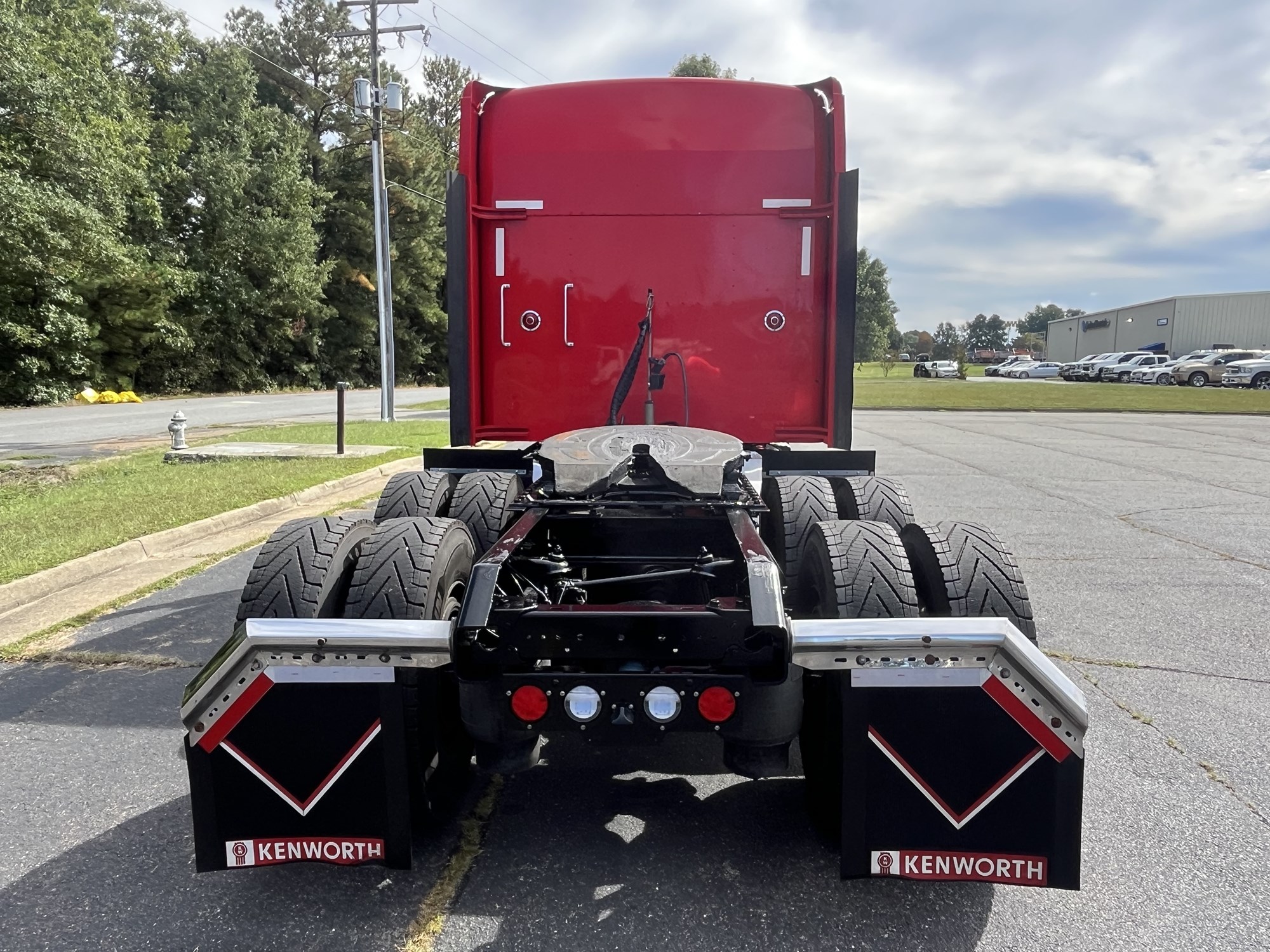 2024 Kenworth W900B - image 5 of 6