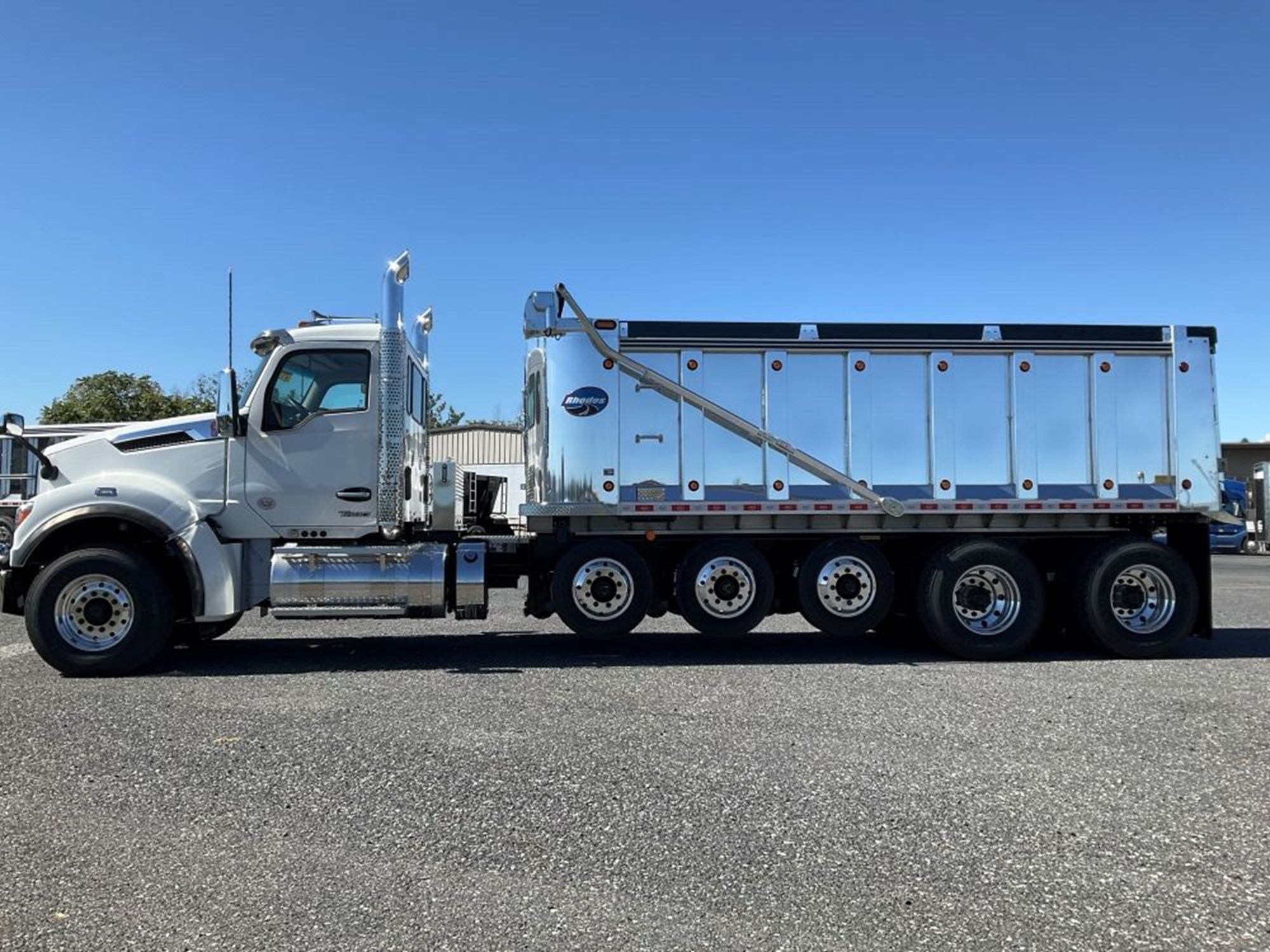 2027 Kenworth T880 in Ashland, VA — photo 2