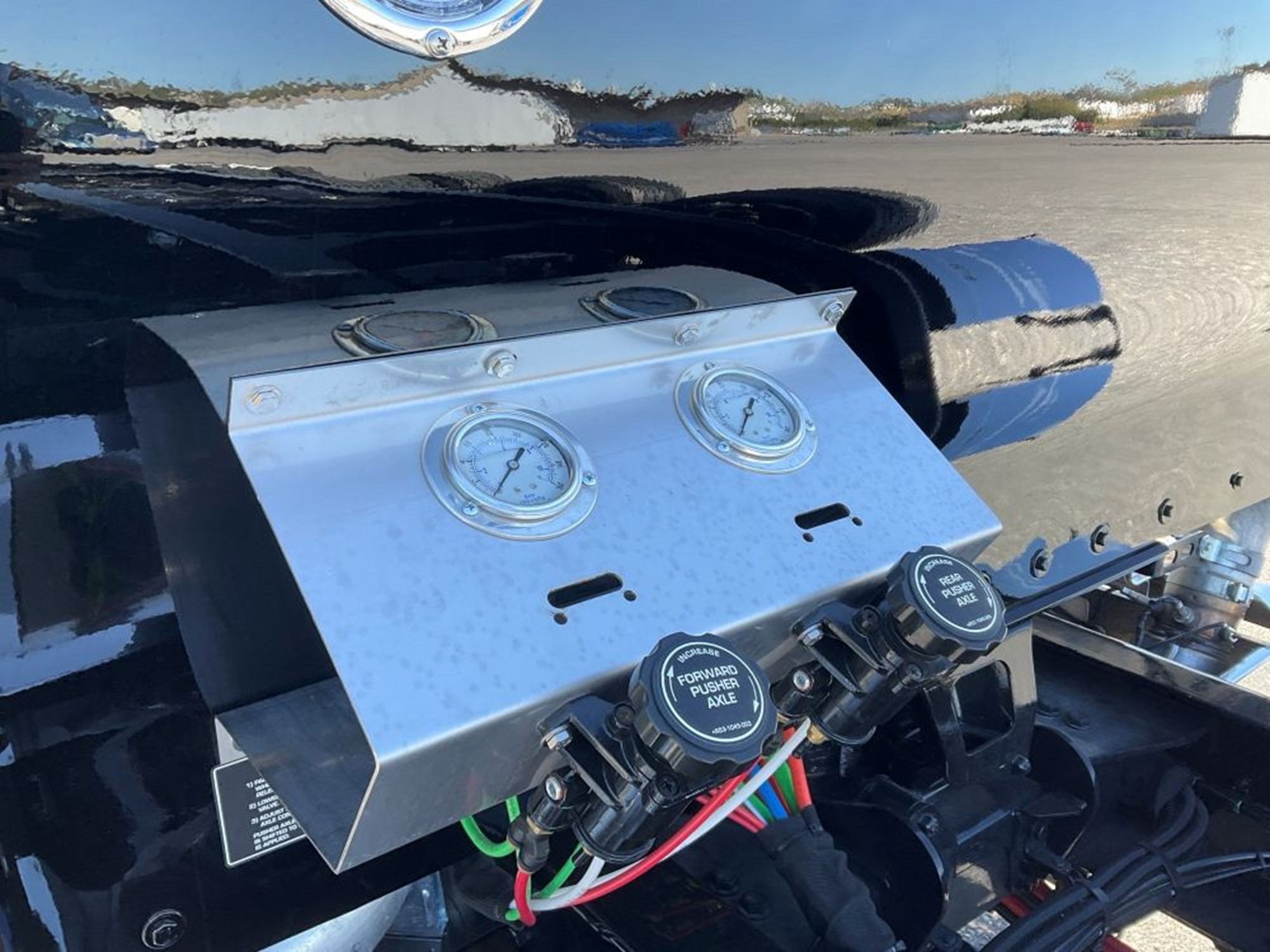 2027 Kenworth W900 — photo 3