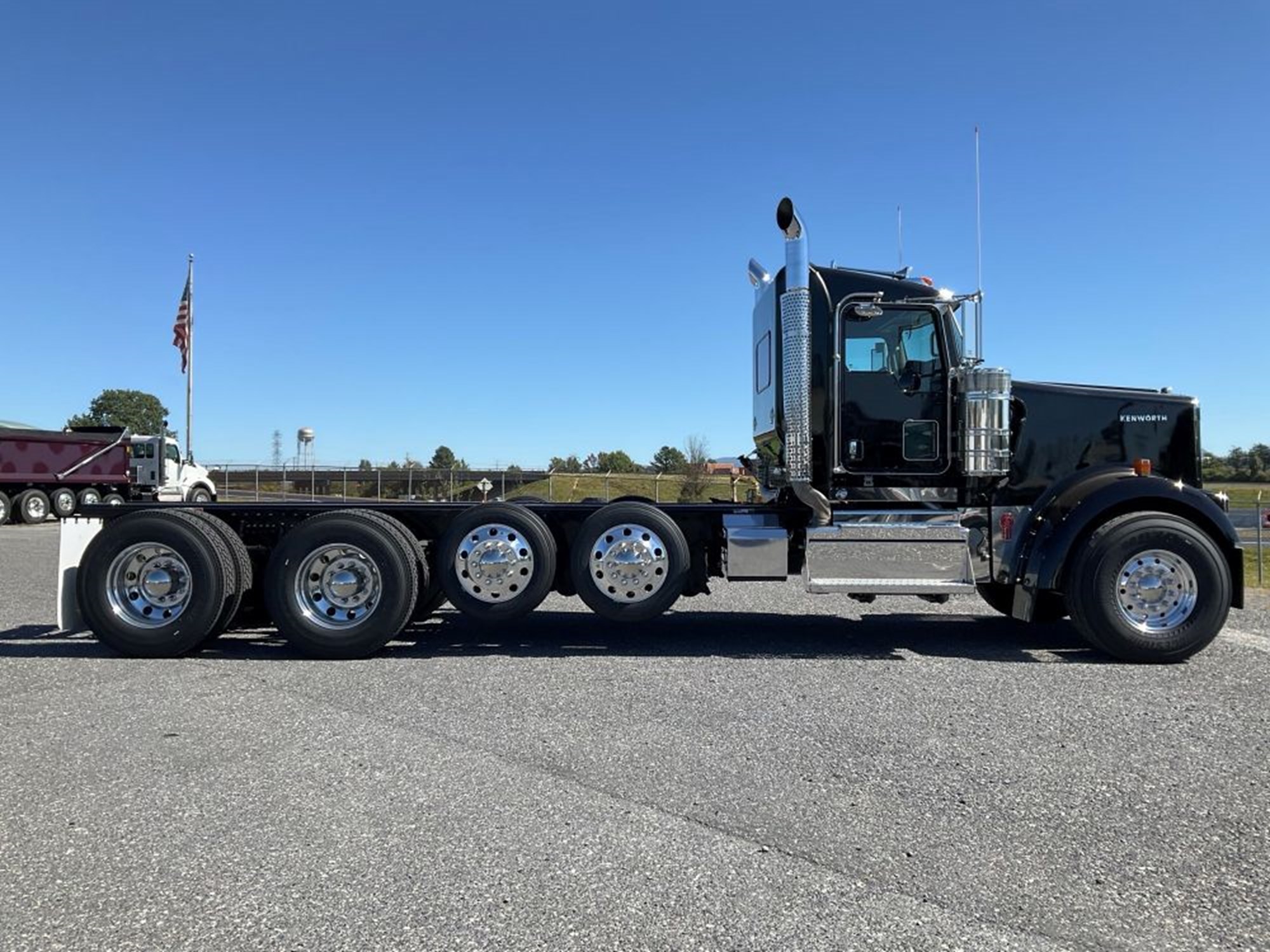 2027 Kenworth W900 — photo 6